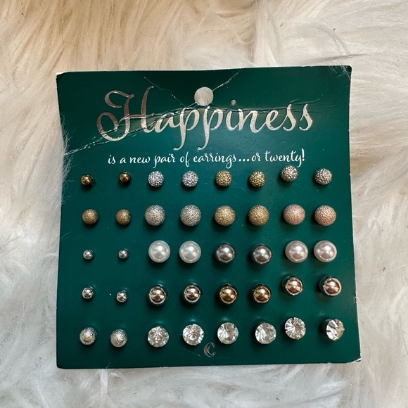 Jewelry - 🆕 *CHEAP* 20 Sets of Studs
